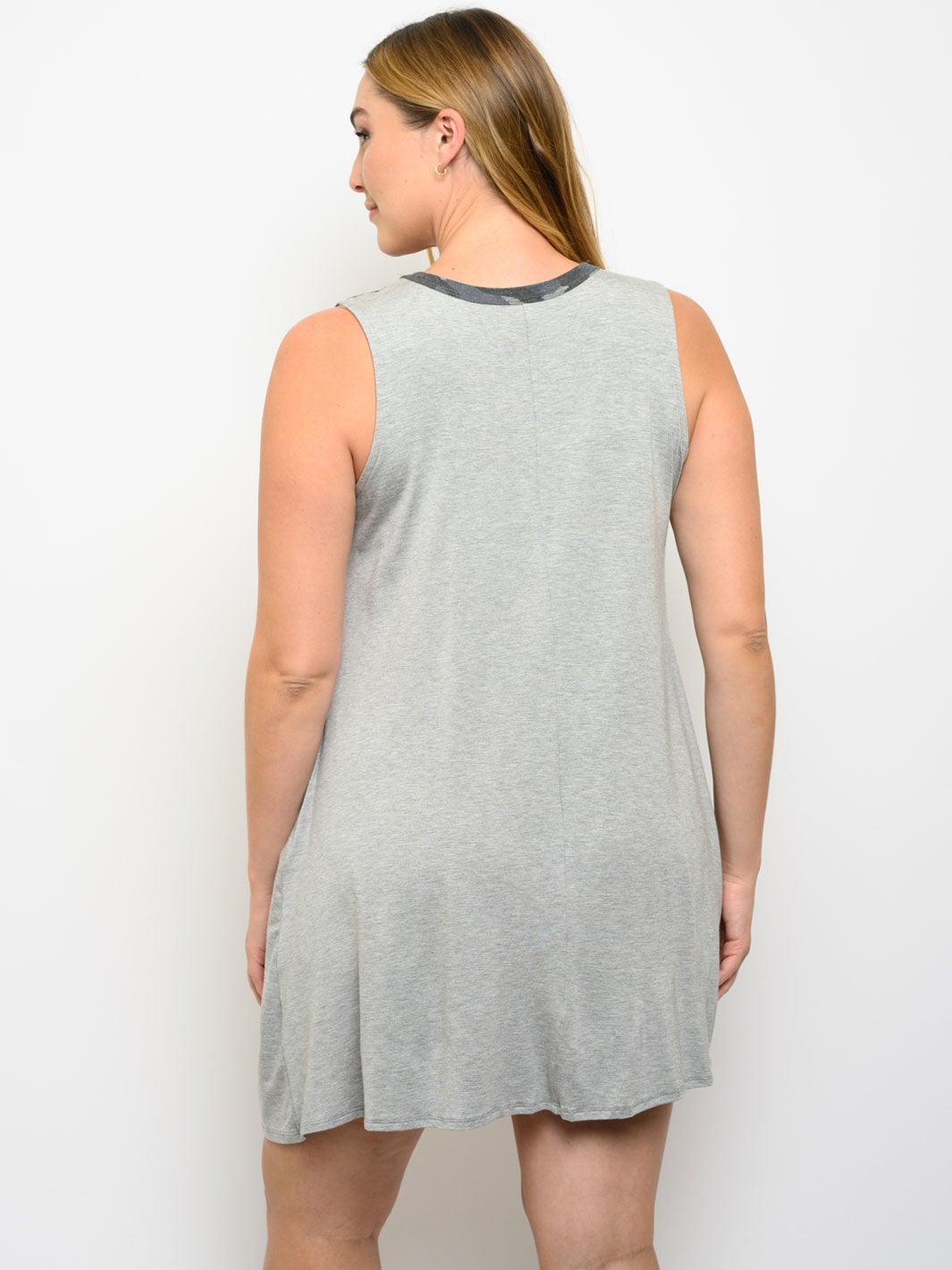 PLUS SIZE SHORT SLEEVE CAMO CONTRAST MINI DRESS