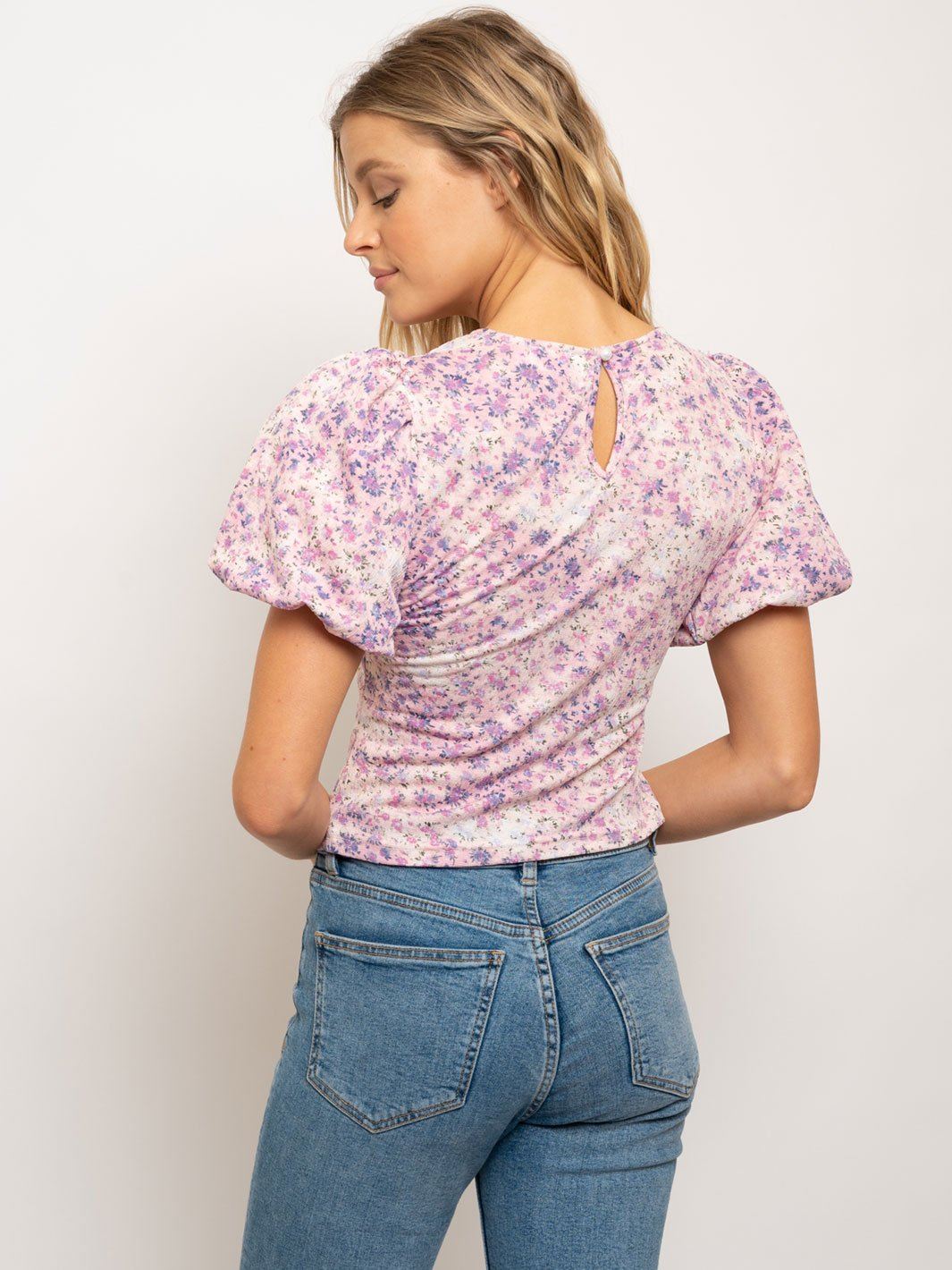 WOMEN'S PUFFED SLEEVE CREW NECK TOP