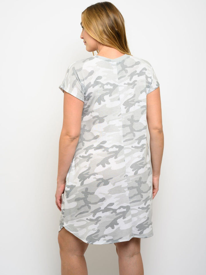 PLUS SIZE V-NECK CAMO MINI DRESS