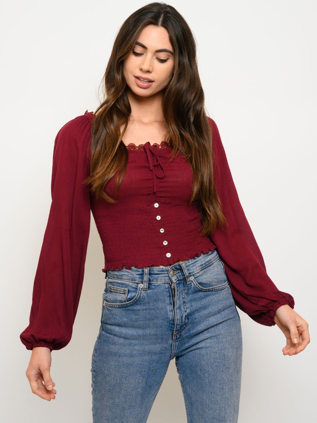 WOMEN'S LONG SLEEVE SMOCKING LACE DETAIL CROP TOP