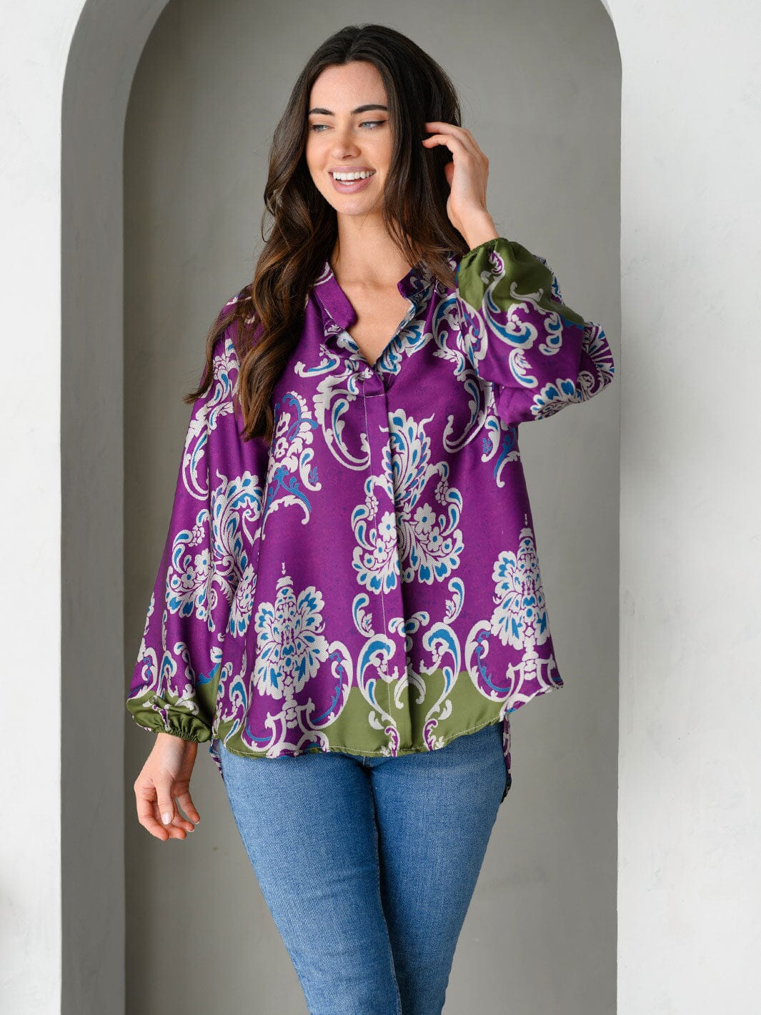 WOMEN'S LONG SLEEVE V-NECK MULTI PRINT TOP