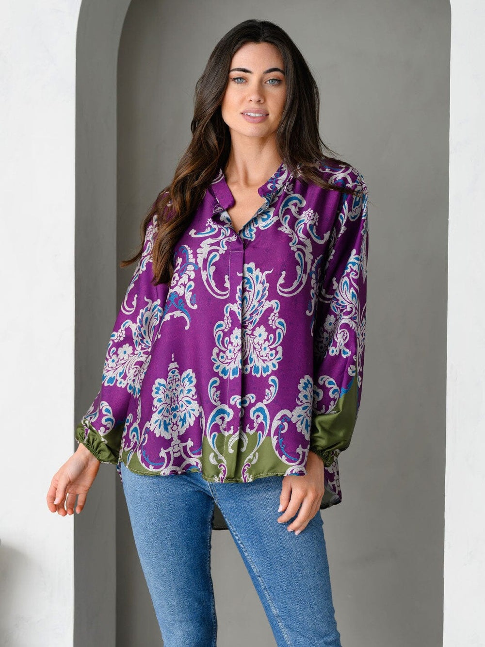 WOMEN'S LONG SLEEVE V-NECK MULTI PRINT TOP