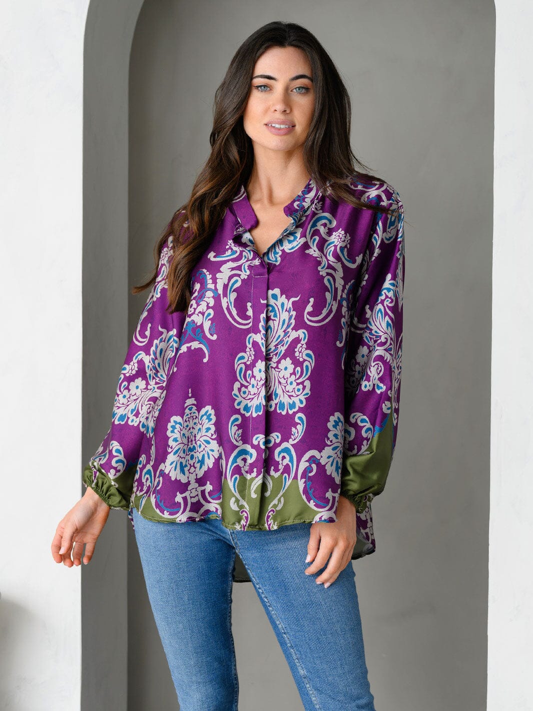 WOMEN'S LONG SLEEVE V-NECK MULTI PRINT TOP
