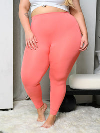 PLUS SIZE SEAMLESS LEGGINGS