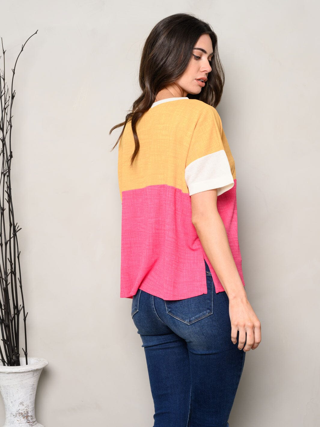 WOMEN'S SHORT SLEEVE FRONT POCKET COLORBLOCK TOP