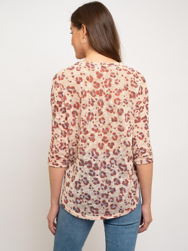 WOMEN'S ANIMAL PRINT 3/4 SLEEVE TOP