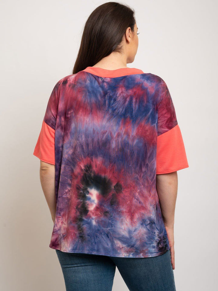 PLUS SIZE TIE DYE V-NECK TOP