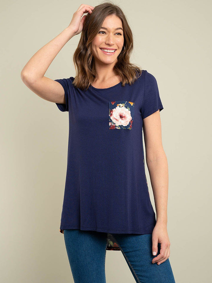 WOMEN'S FLORAL POCKET KNIT TOP