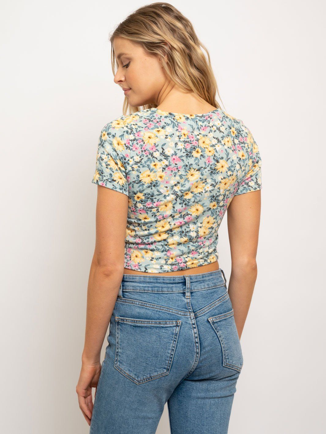 WOMEN'S RUCHING FRONT TOP