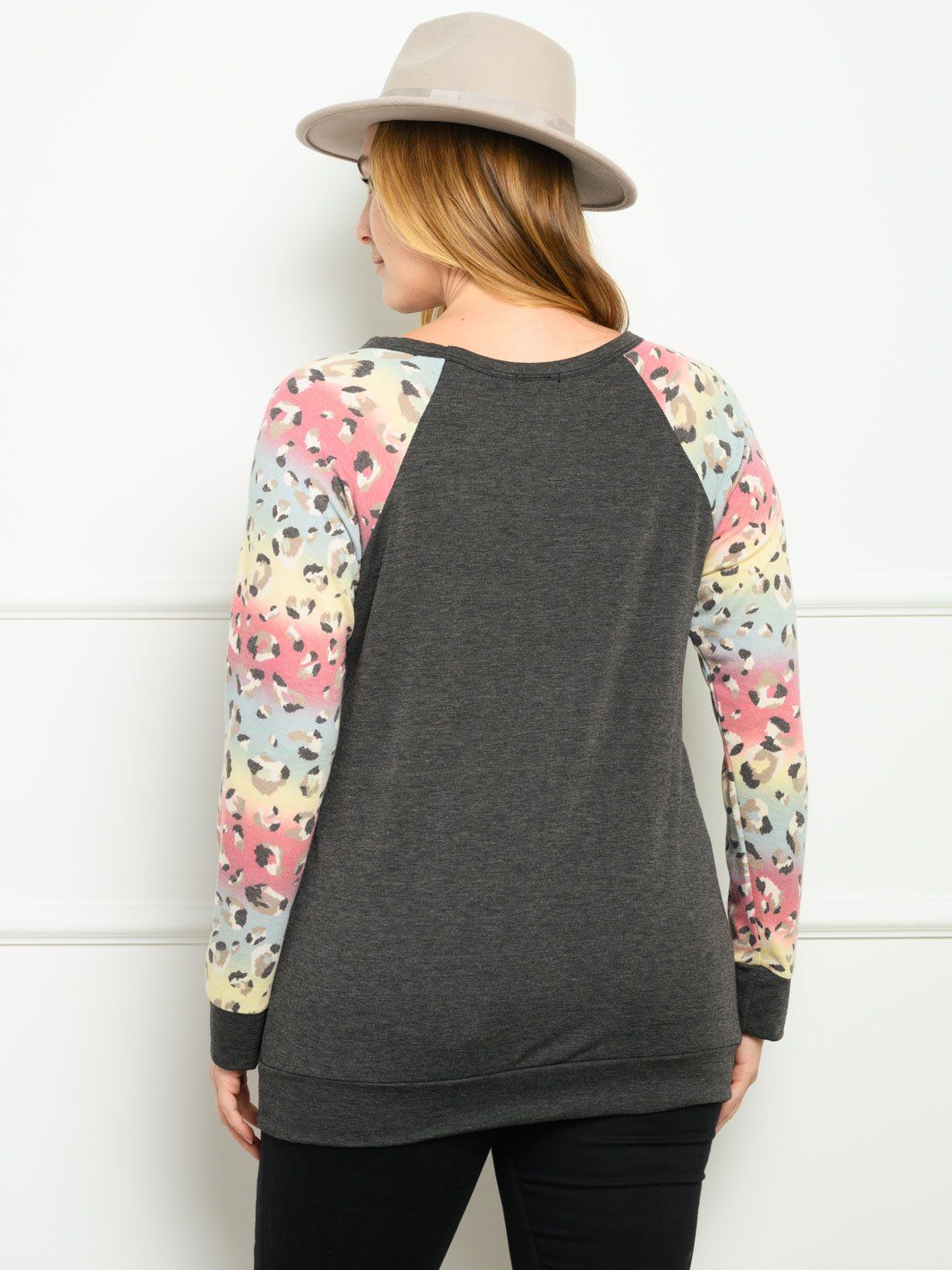 PLUS SIZE LONG SLEEVE MULTI ANIMAL PRINT SOLID TOP