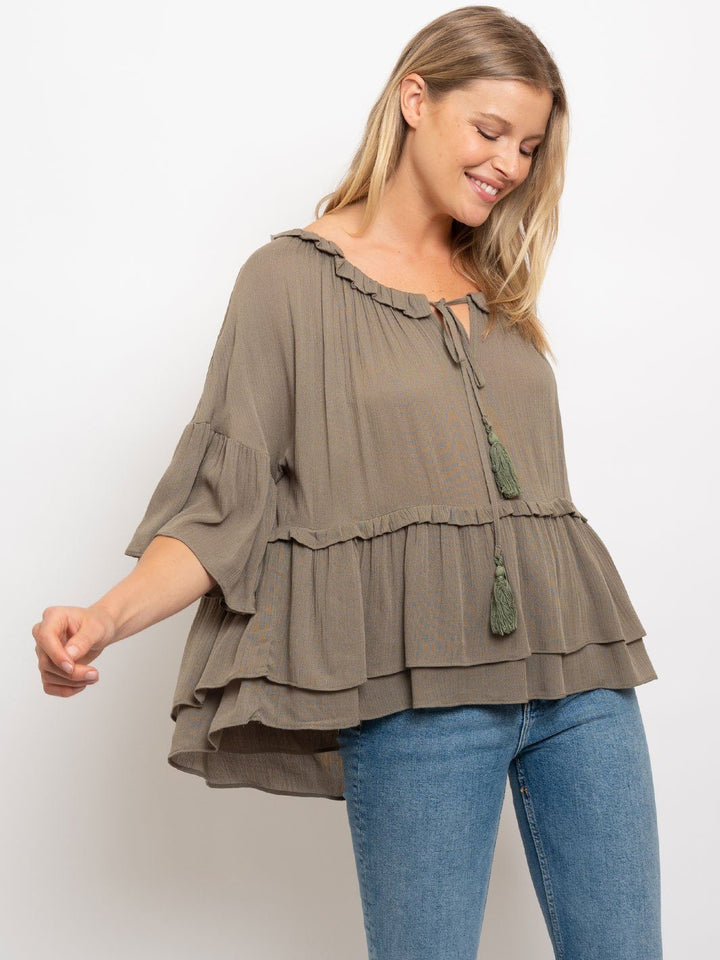 WOMEN'S RUFFLE TESSEL DETAIL TOP