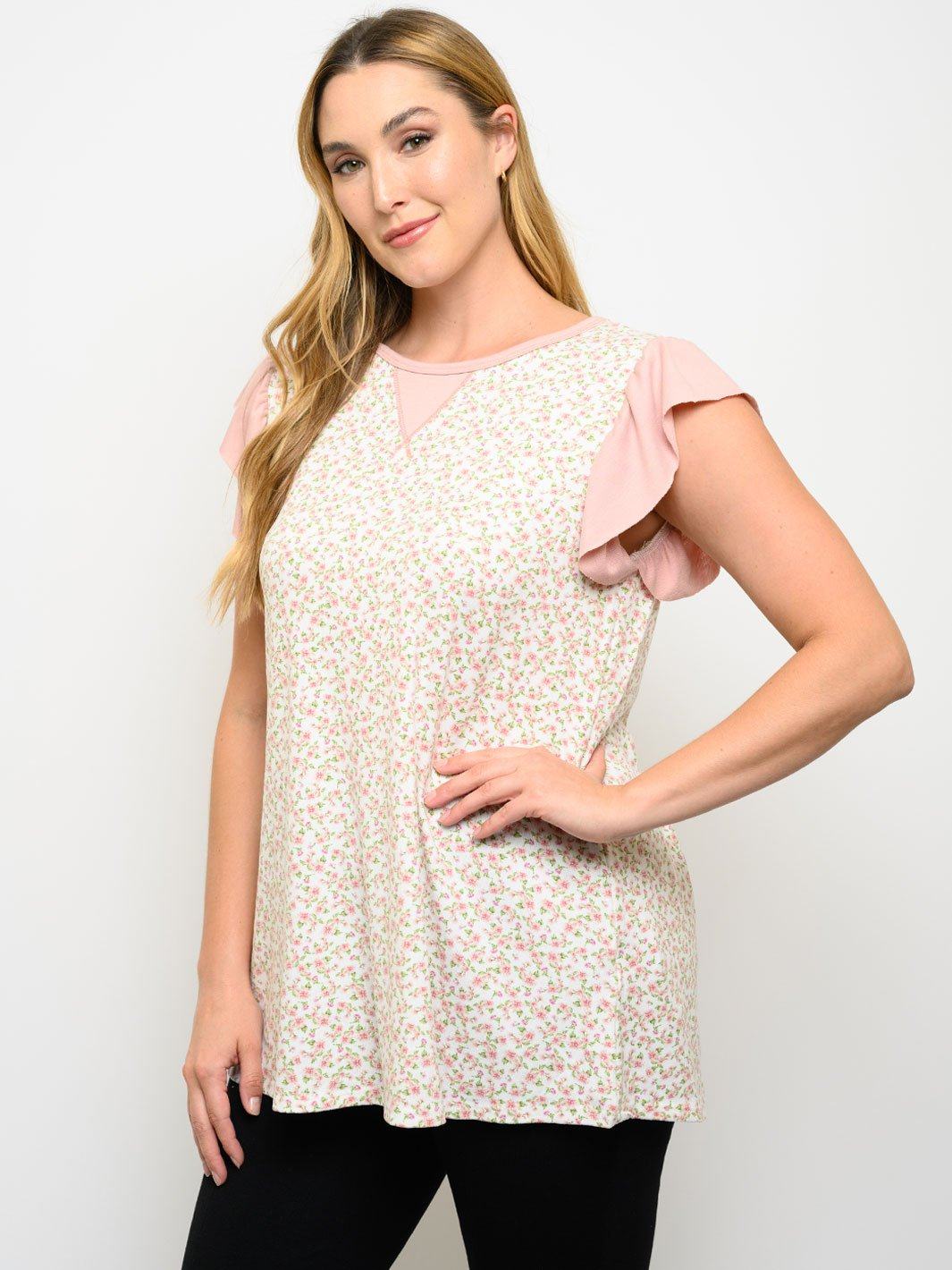 PLUS SIZE RUFFLE SHORT SLEEVE FLORAL TOP