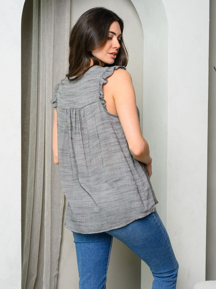 WOMEN'S SLEEVELESS RUFFLE BUTTON UP TUNIC TOP