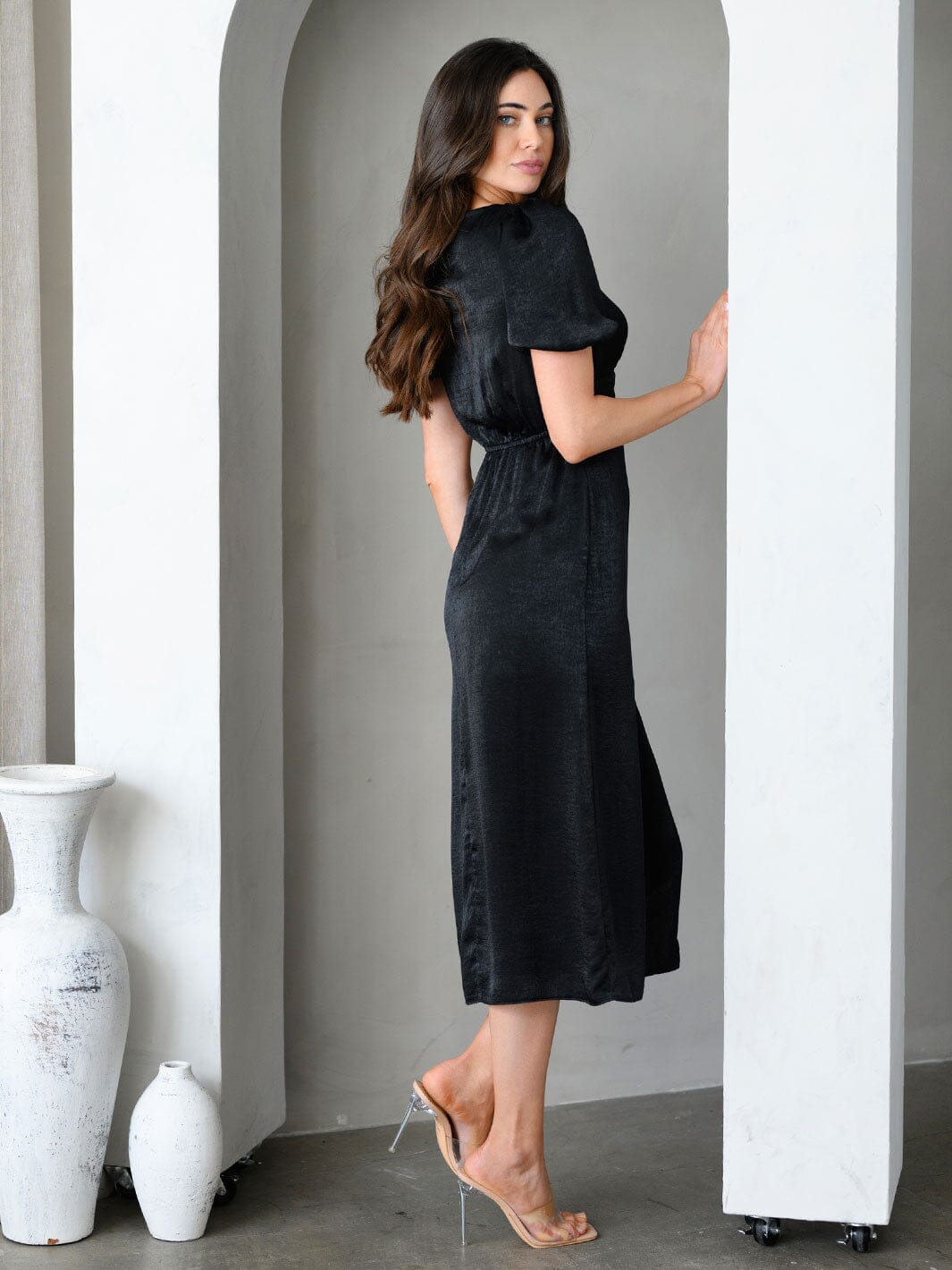 WOMEN'S SHORT SLEEVE FRONT KNOT MIDI DRESS