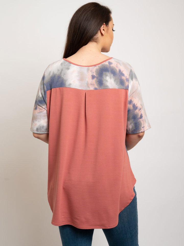 PLUS SIZE TIE DYE SOLID BACK TOP