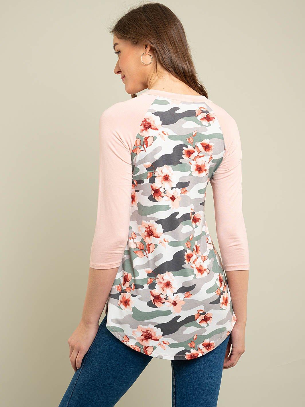 WOMEN'S CAMO & FLORAL KNIT TOP