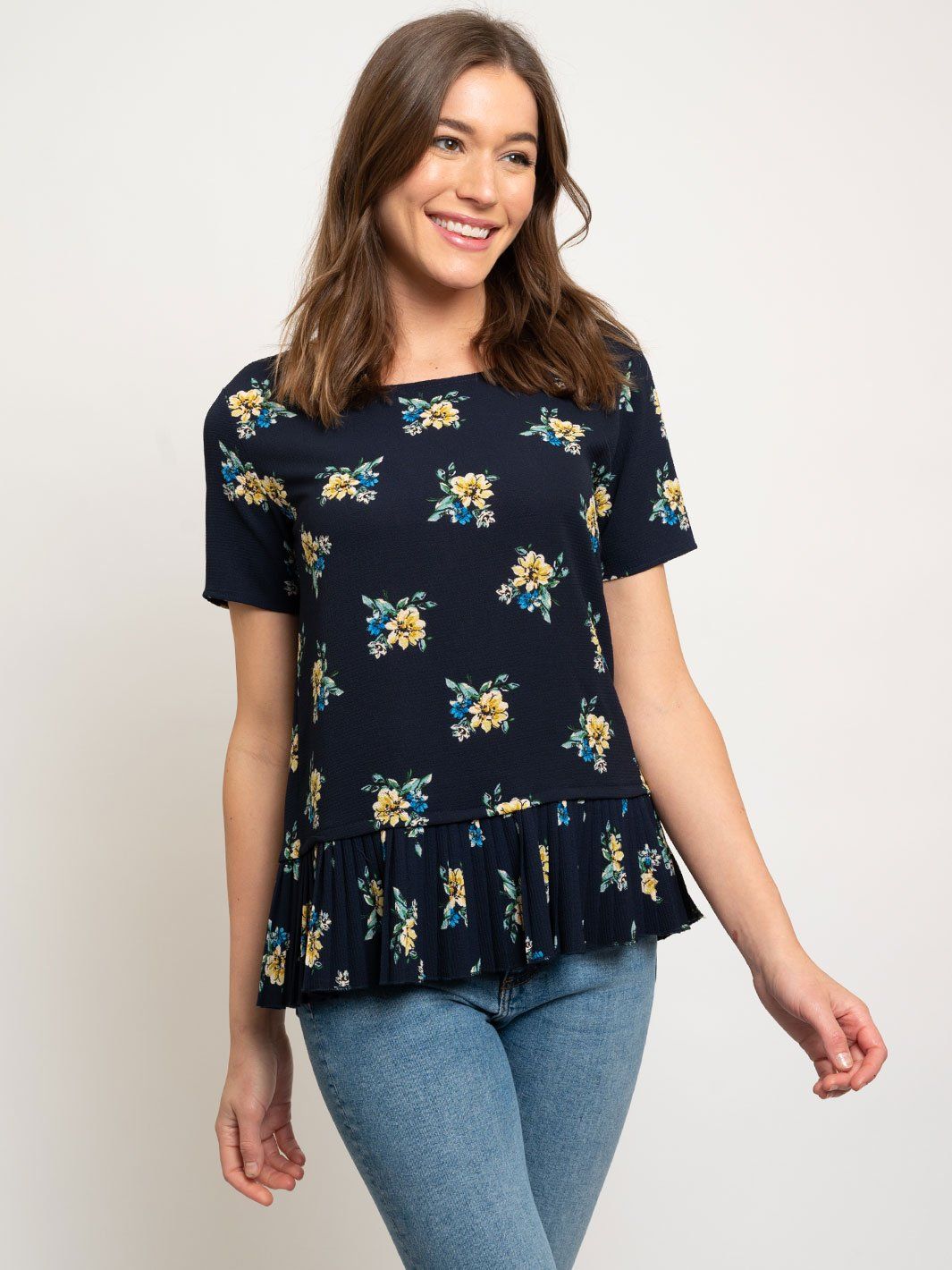 WOMAN'S FLORAL RUFFLE TOP