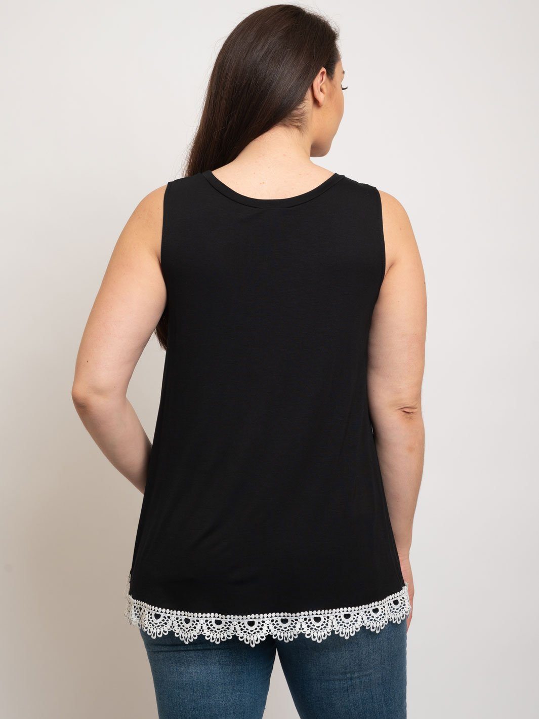 PLUS SIZE SLEEVELESS CROCHET DETAIL TOP