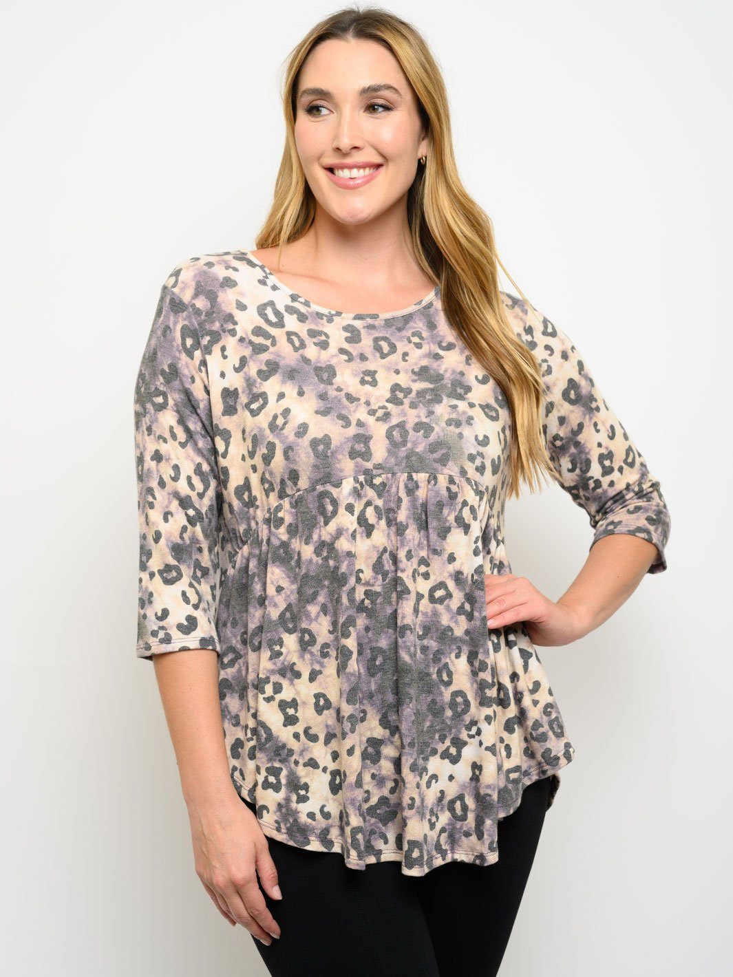 PLUS SIZE ANIMAL PRINT 3/4 SLEEVE TUNIC TOP