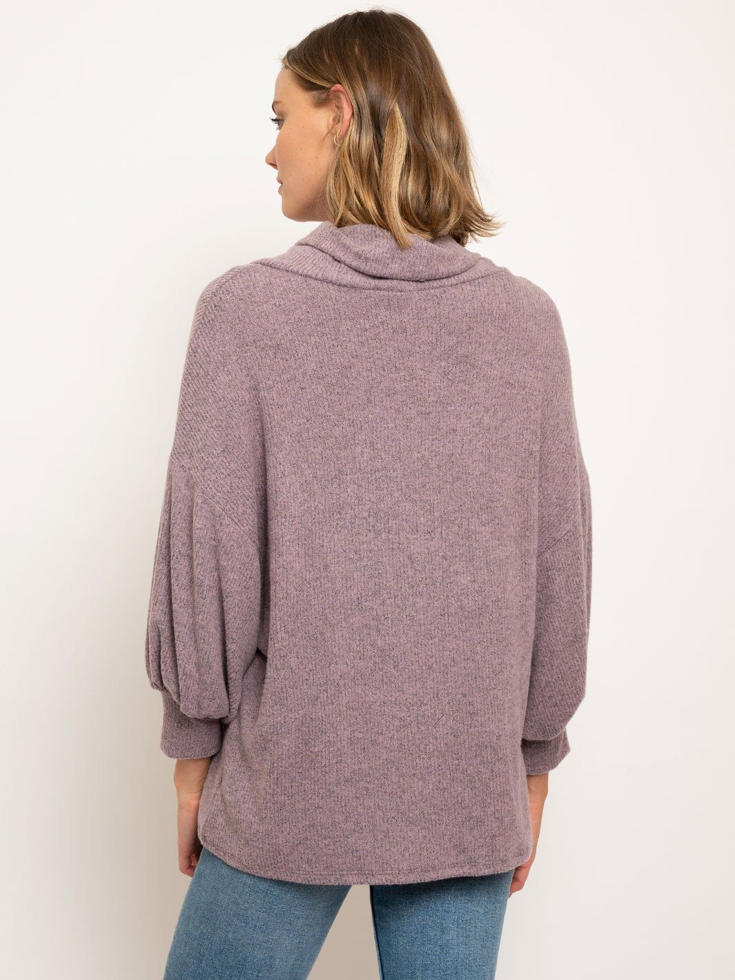 WOMEN'S TURTLE NECK TUNIC TOP