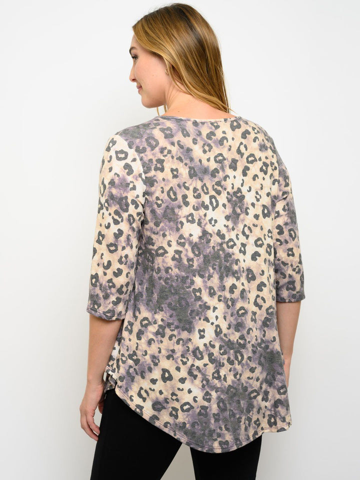 PLUS SIZE ANIMAL PRINT 3/4 SLEEVE TUNIC TOP