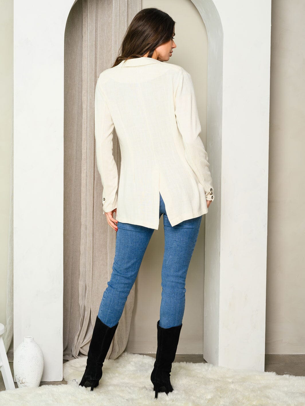 WOMEN'S LONG SLEEVE BUTTON CLOSURE BLAZER