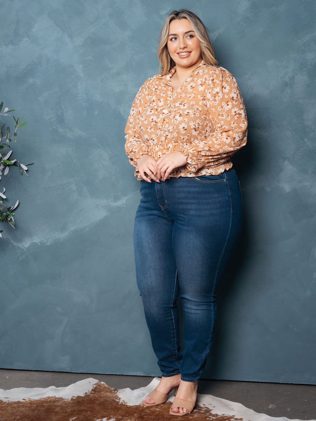 PLUS SIZE LONG SLEEVES BUTTON UP SMOCK FLORAL TOP