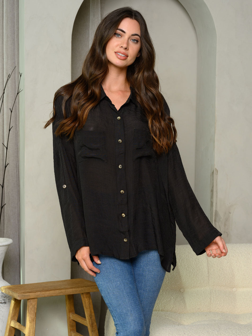 WOMEN'S LONG SLEEVE BUTTON UP SOLID TOP