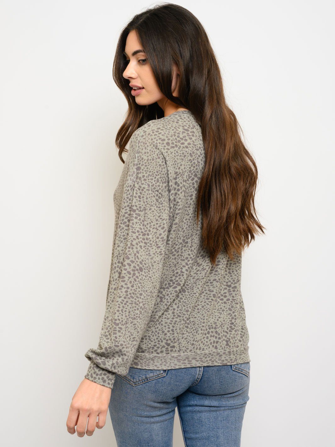 WOMEN'S LONG SLEEVE ANIMAL PRINT TOP