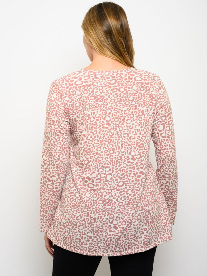 PLUS SIZE ANIMAL PRINT LONG SLEEVE TOP