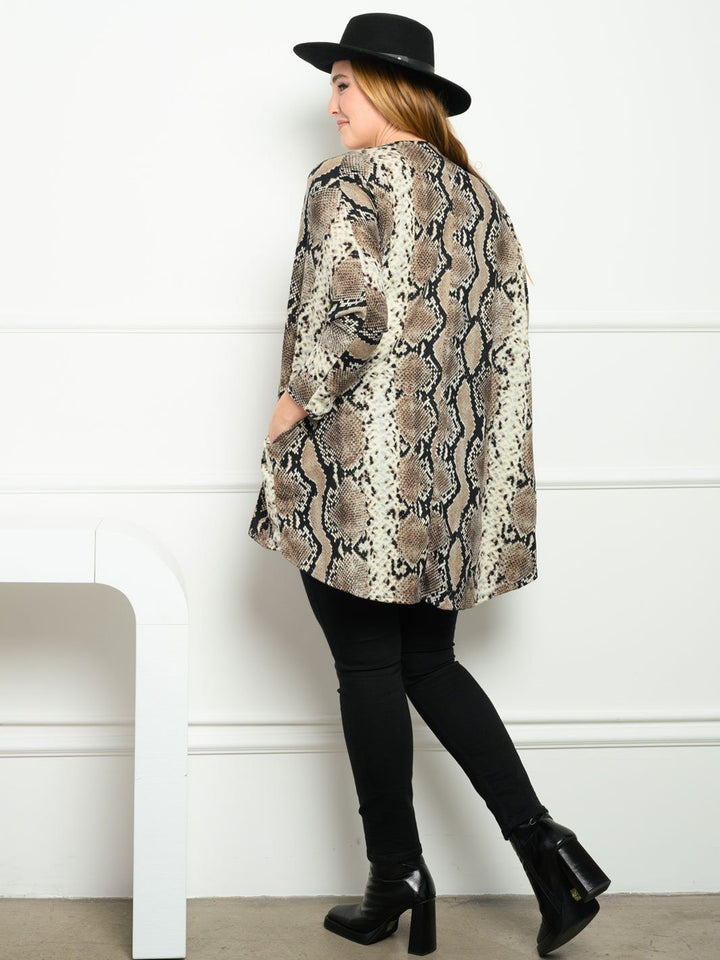 PLUS SIZE SNAKE PRINT LONG SLEEVE CARDIGAN