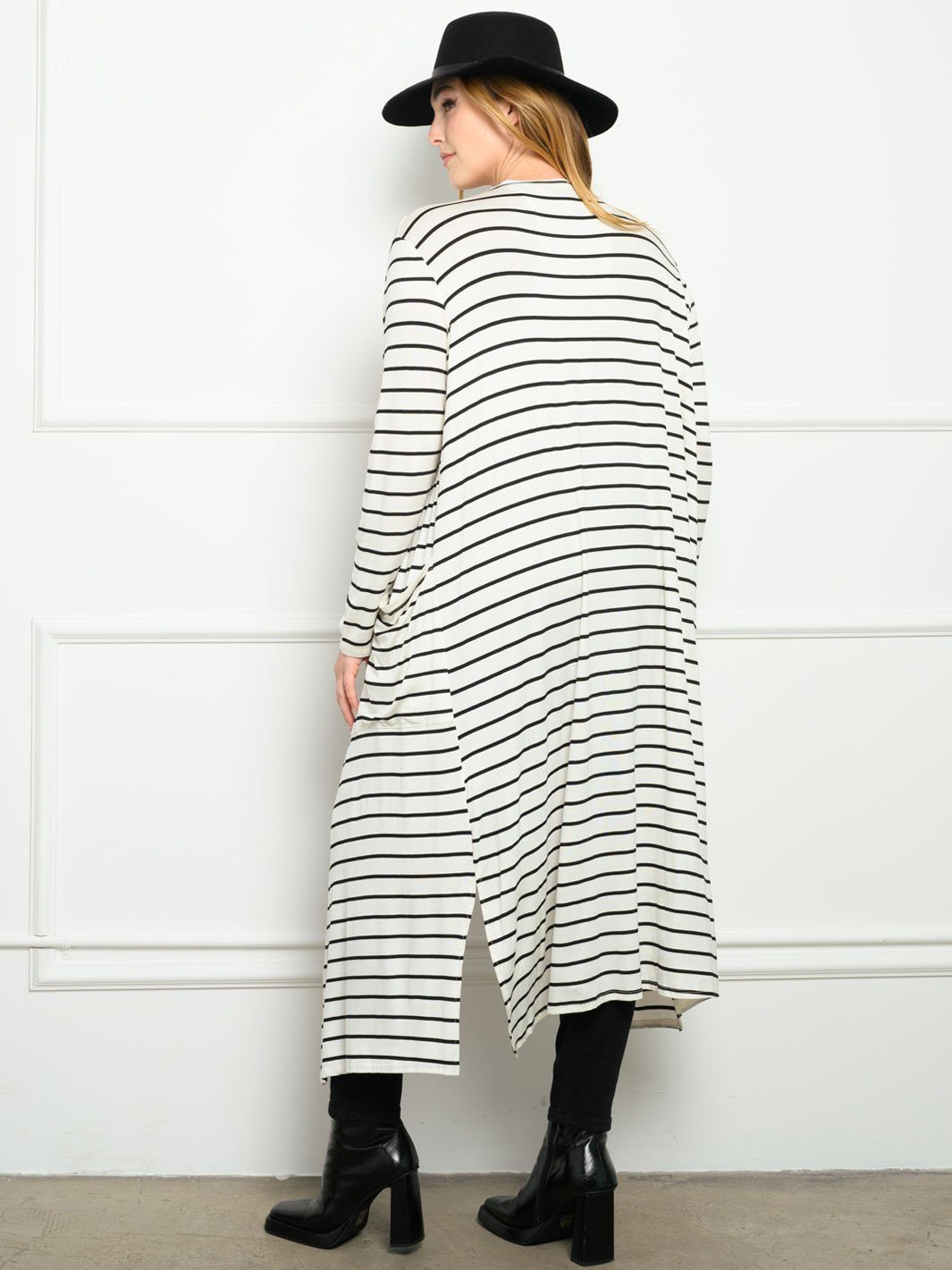 PLUS SIZE STRIPES WITH POCKETS LONG SLEEVE CARDIGAN