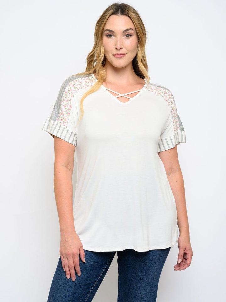 PLUS SIZE SHORT LACE UP DETAIL TOP