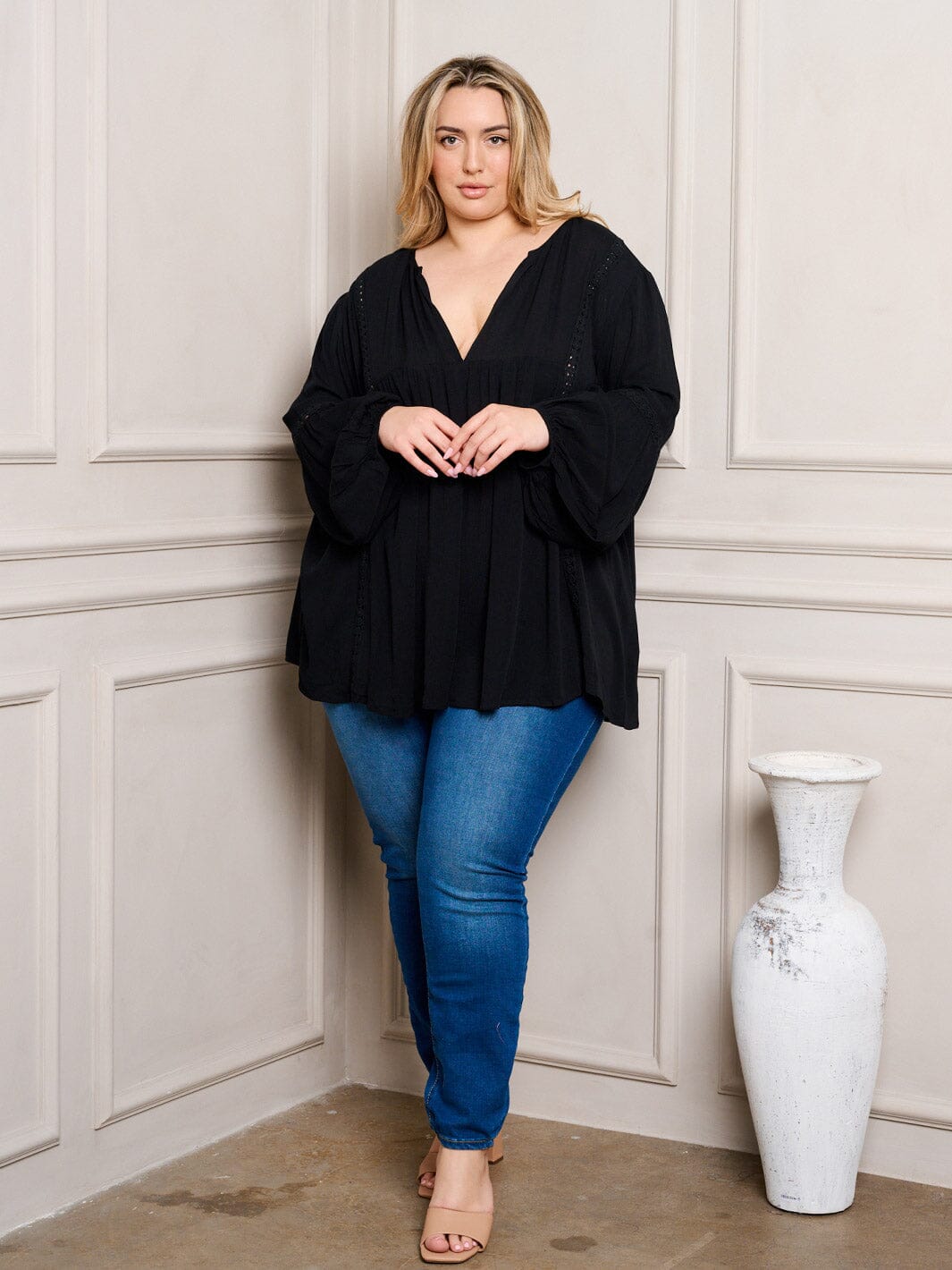 PLUS SIZE LONG SLEEVE V-NECK TUNIC TOP