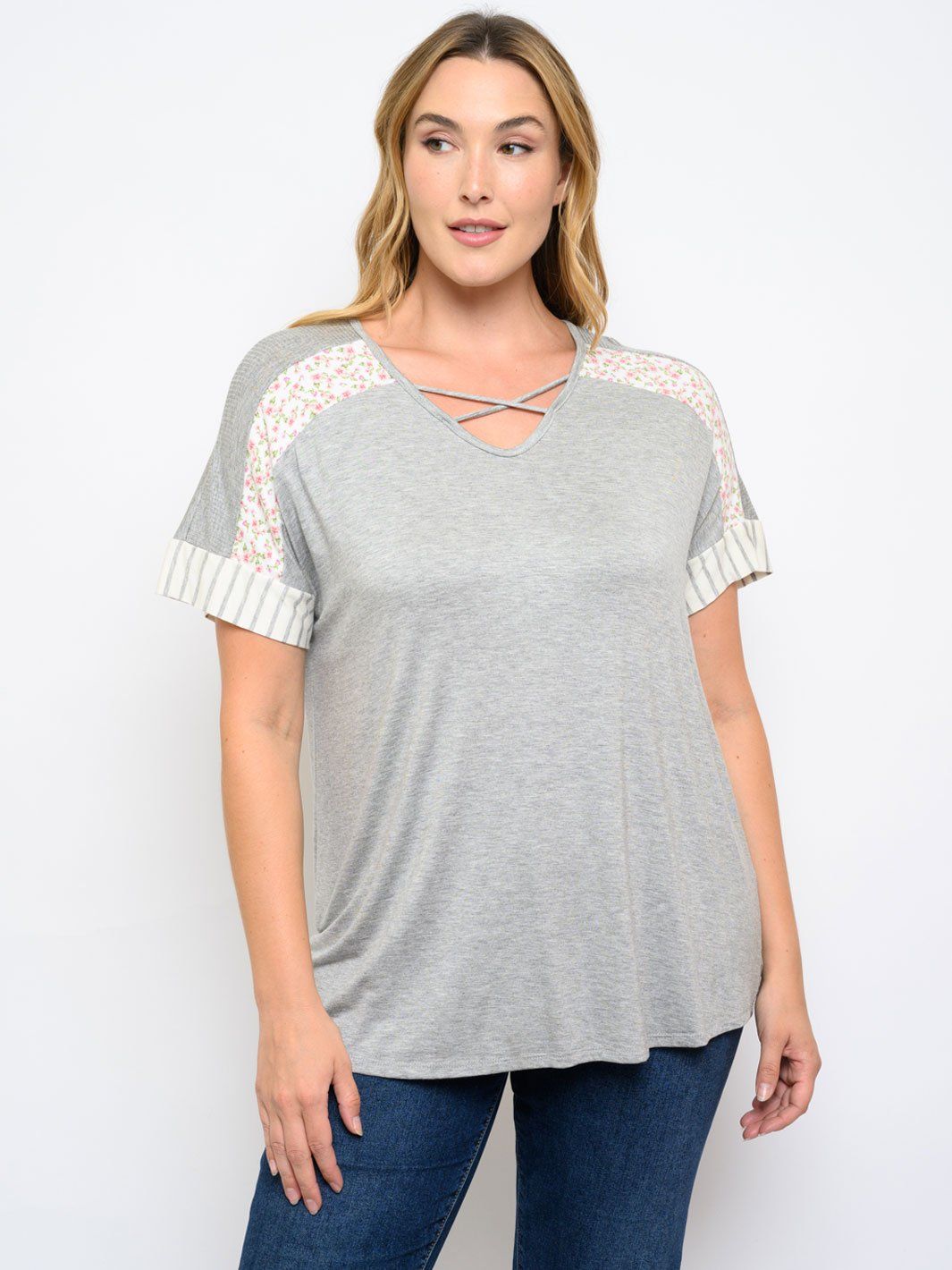 PLUS SIZE SHORT LACE UP DETAIL TOP
