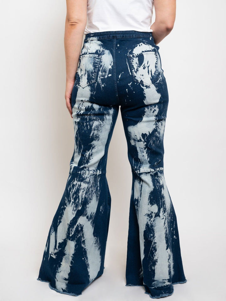 PLUS SIZE DARK DENIM WASH BELL BOTTOM JEANS