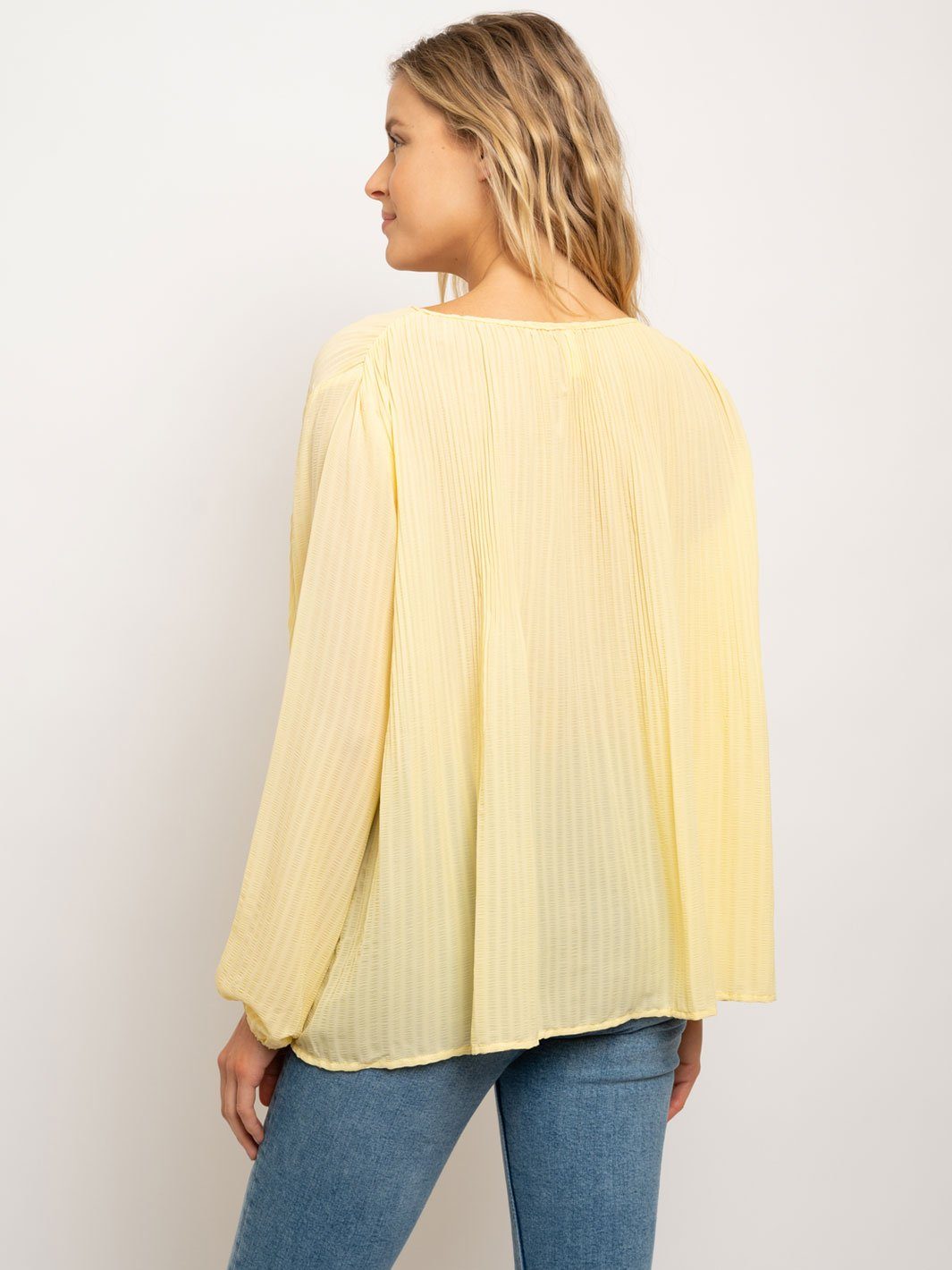 WOMEN'S BROOMSTICK PEASANT TASSEL TRIM TOP