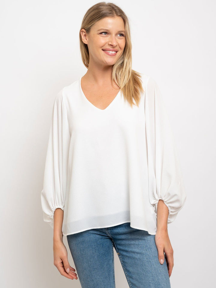 WOMEN'S SOLID LONG SLEEVE V-NECK TOP