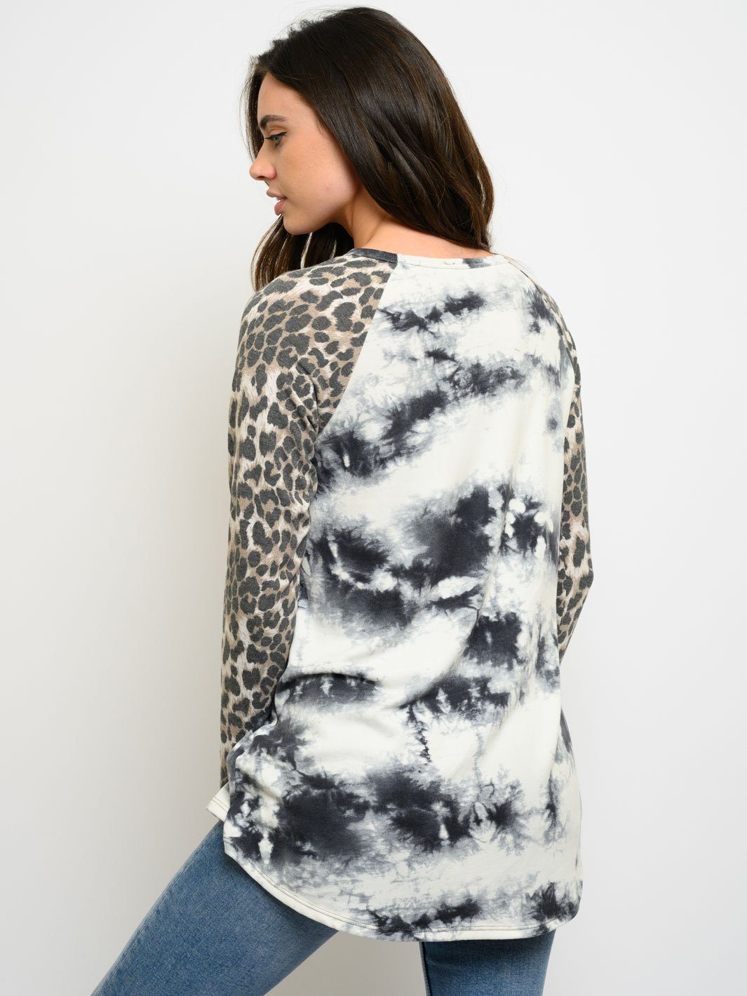 WOMEN'S LONG SLEEVE ANIMAL PRINT TIE DYE CONTRAST TOP