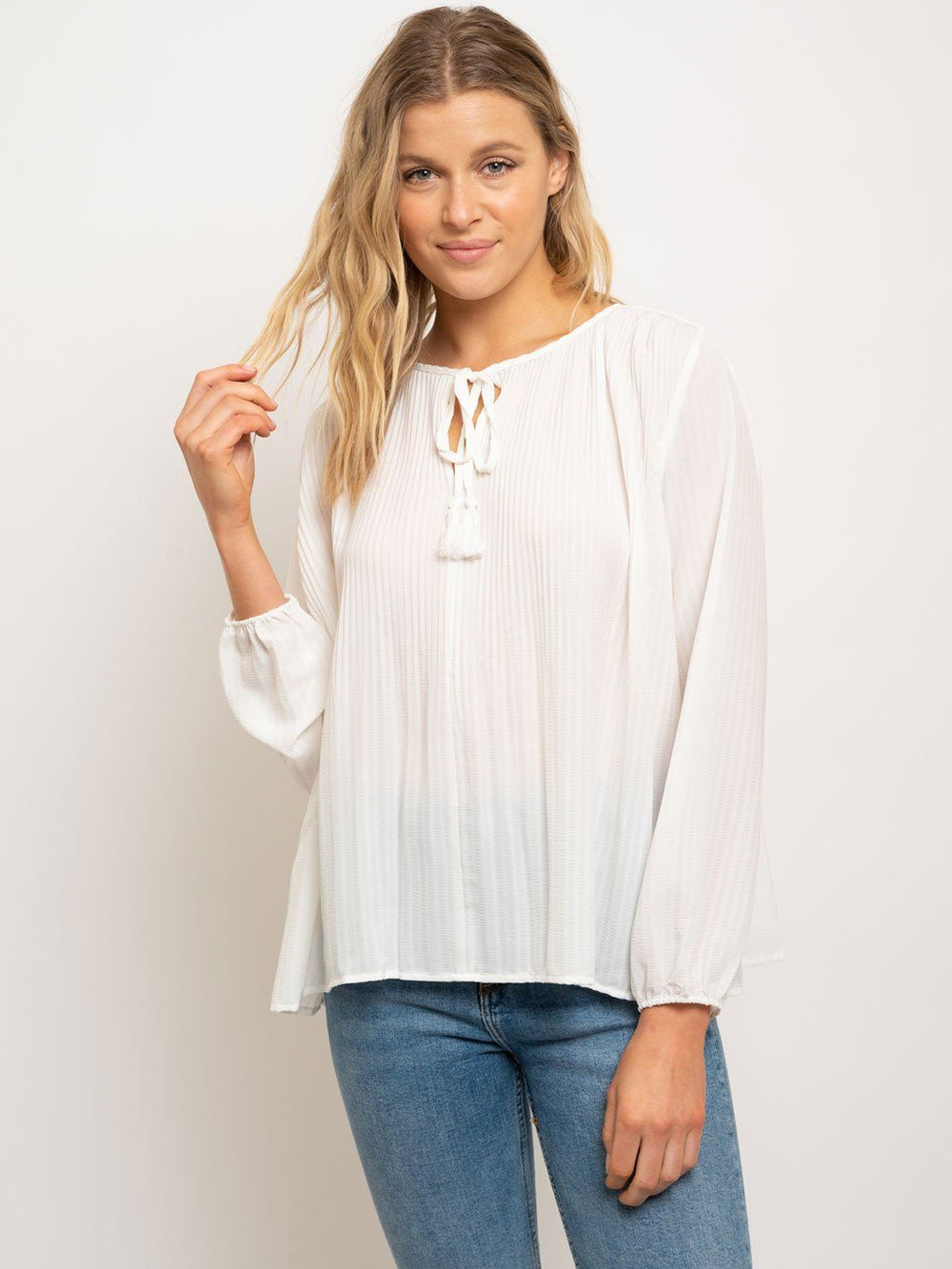 WOMEN'S BROOMSTICK PEASANT TASSEL TRIM TOP