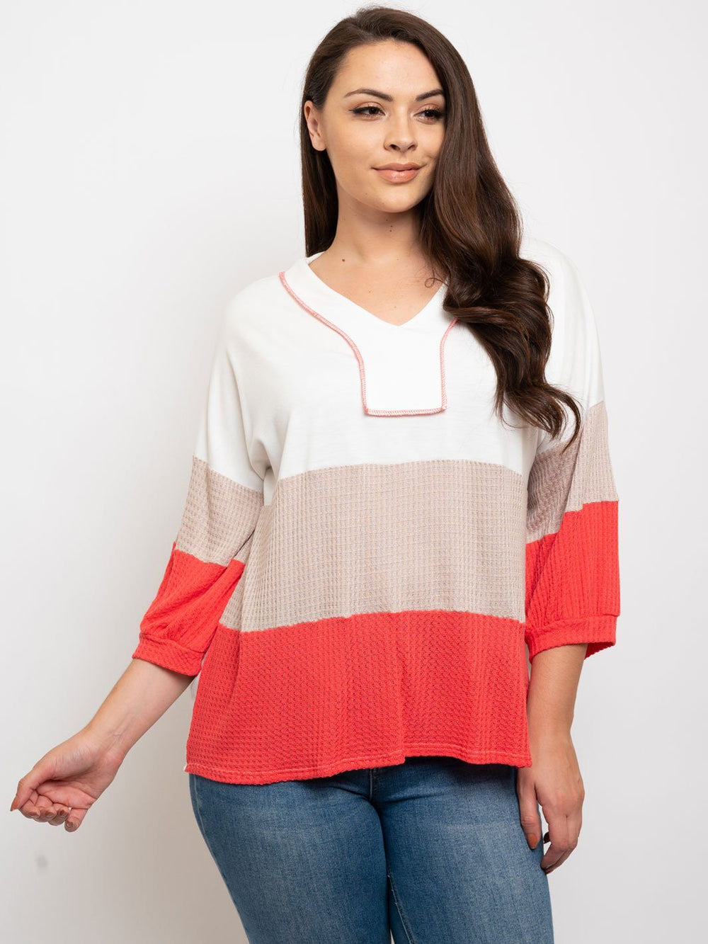 PLUS SIZE COLORBLOCK TOP