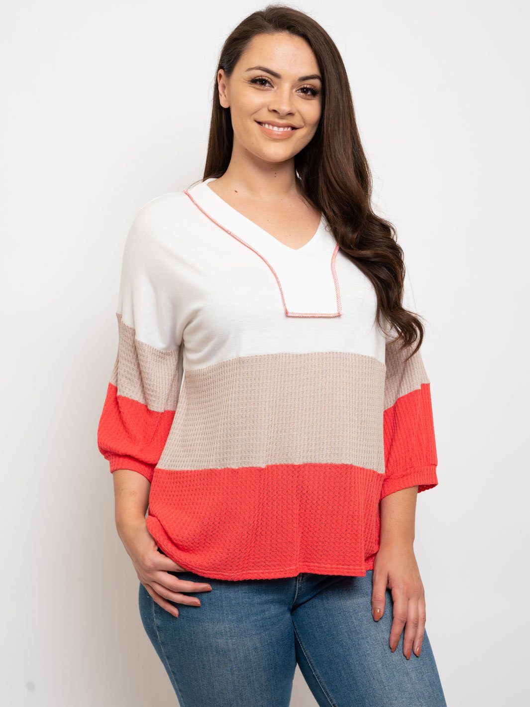 PLUS SIZE COLORBLOCK TOP