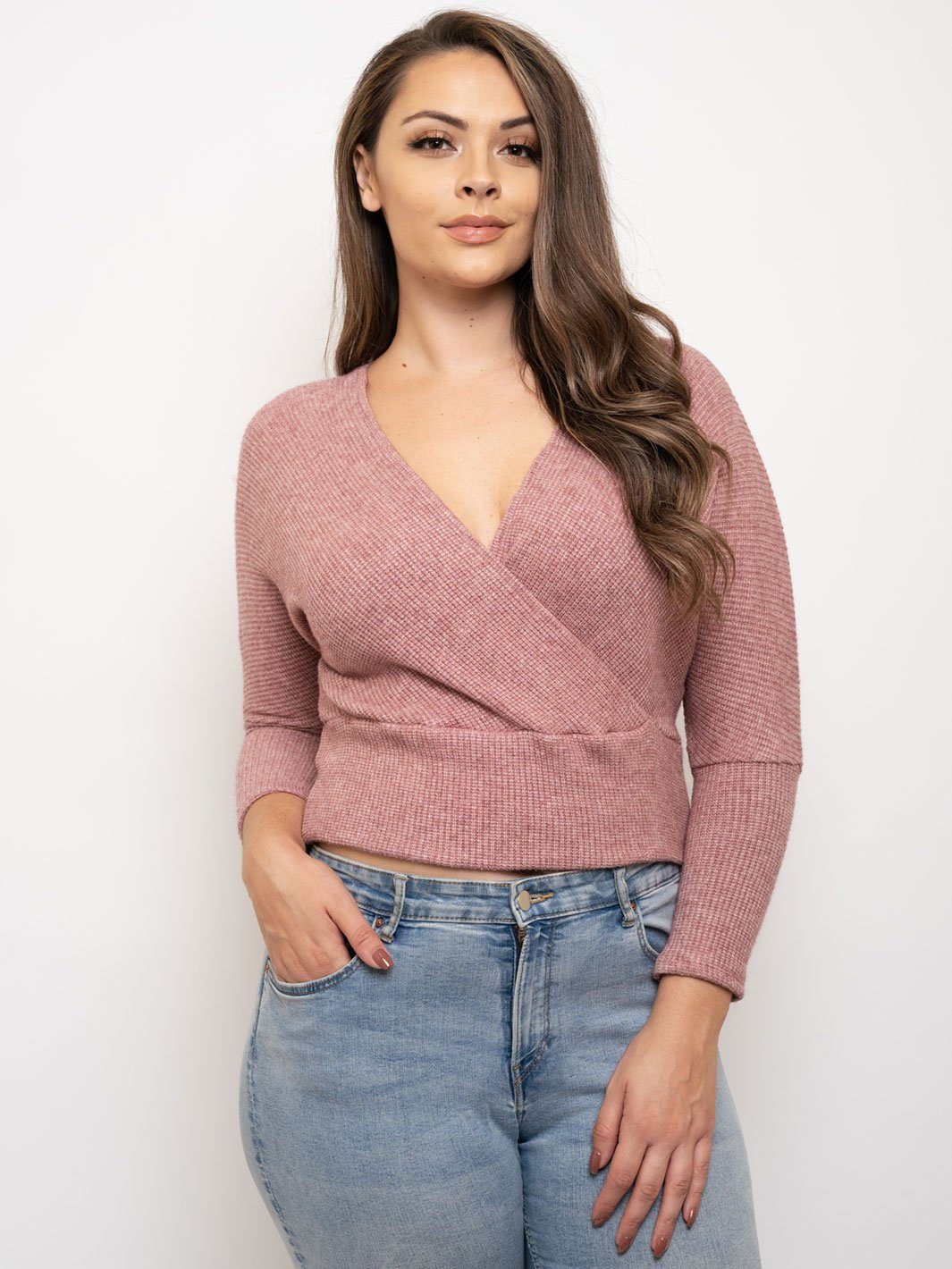 PLUS SIZE LONG SLEEVE V-NECK TOP