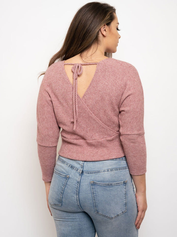 PLUS SIZE LONG SLEEVE V-NECK TOP