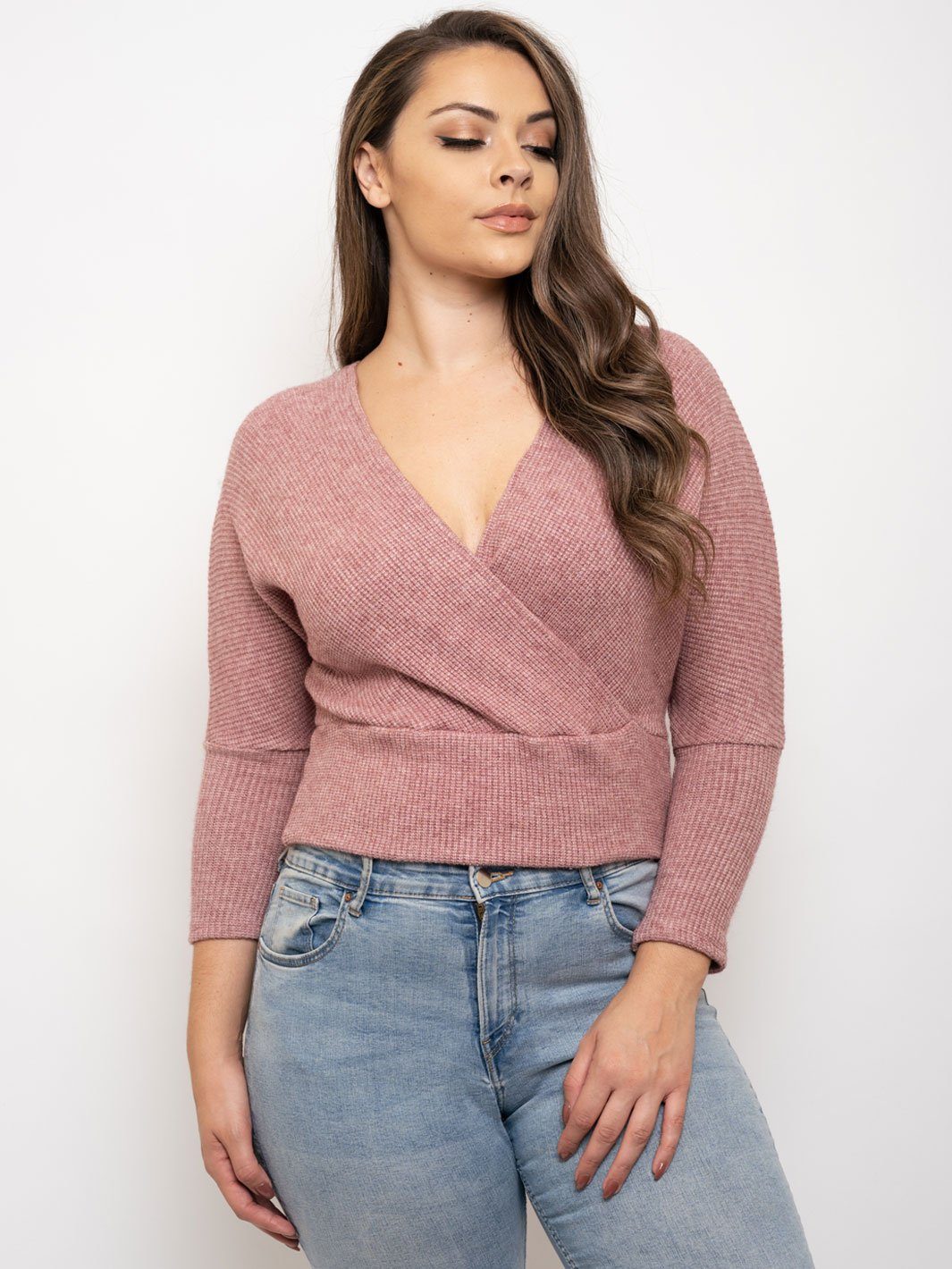 PLUS SIZE LONG SLEEVE V-NECK TOP