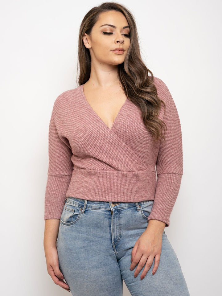 PLUS SIZE LONG SLEEVE V-NECK TOP
