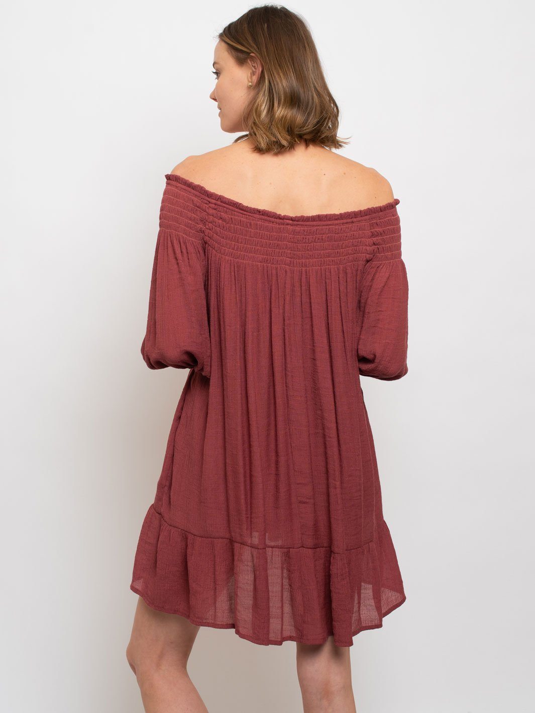 WOMEN'S SMOCKING AND RUFFLE DETAILD DRESS
