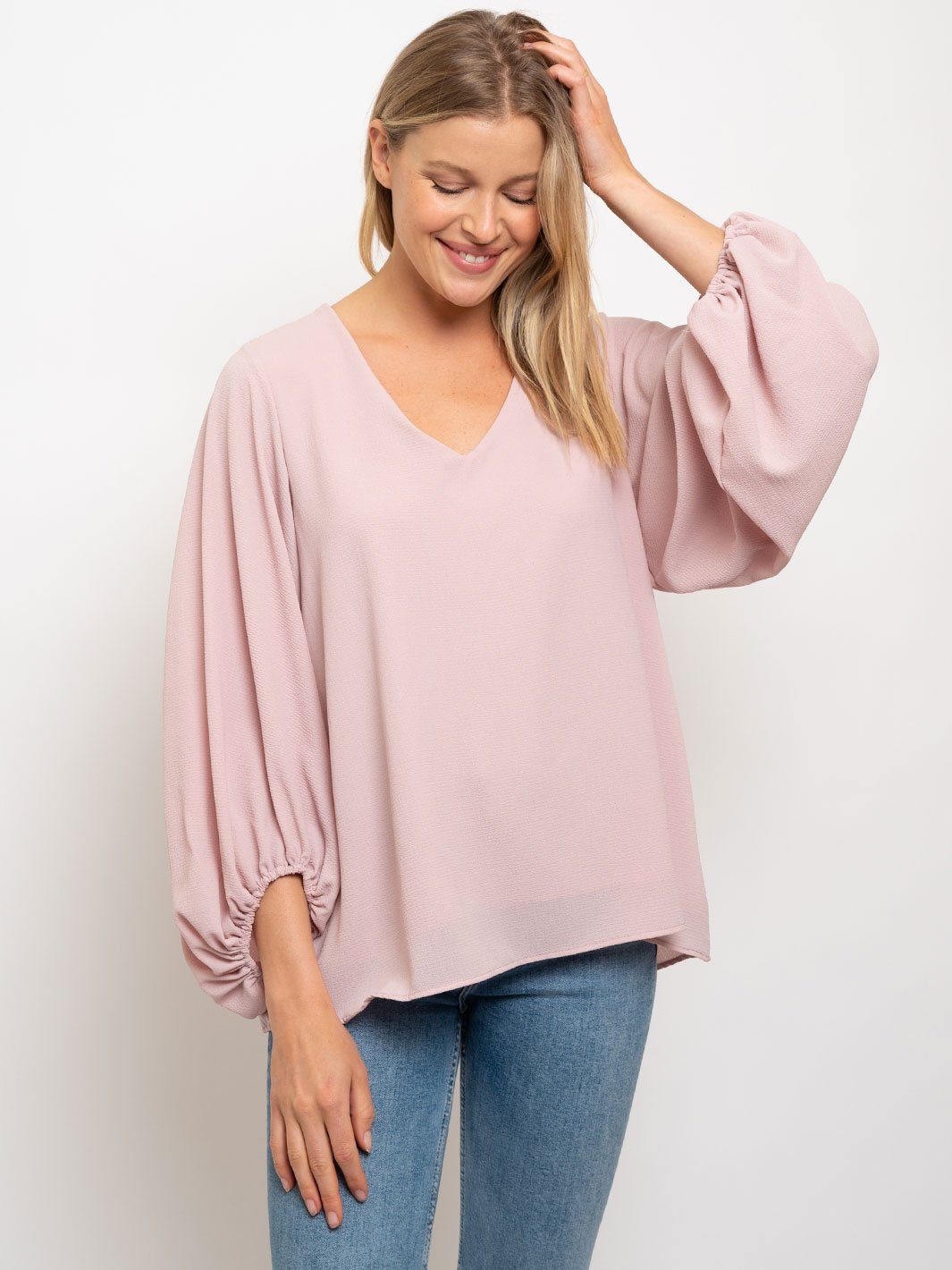 WOMEN'S SOLID LONG SLEEVE V-NECK TOP