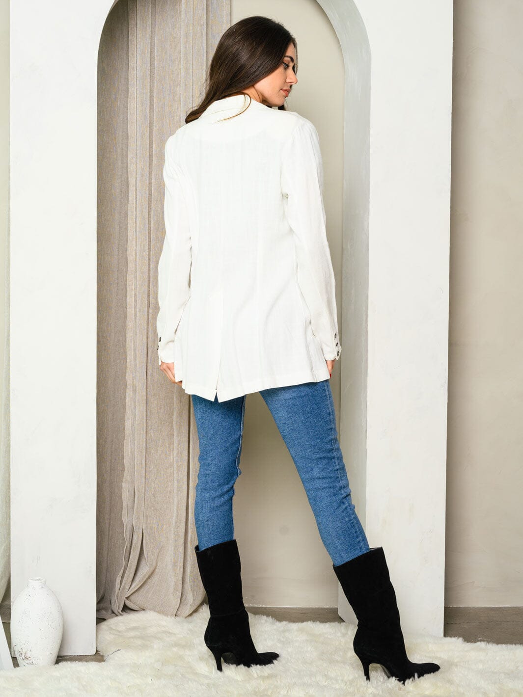 WOMEN'S LONG SLEEVE BUTTON CLOSURE BLAZER