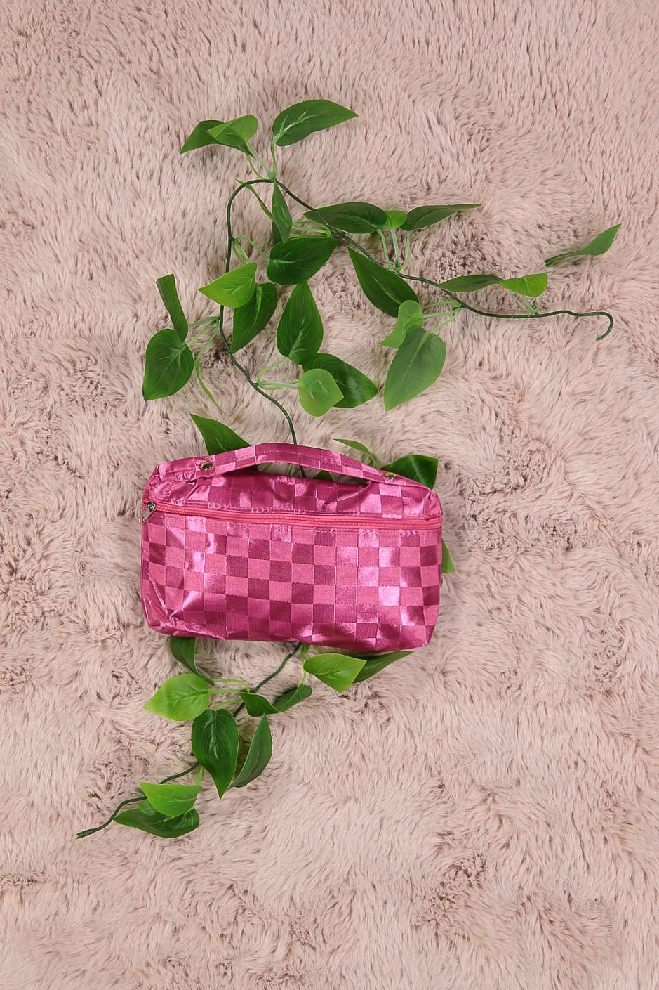 WOMEN'S ASSORTED COLORS COSMETIC BAGS